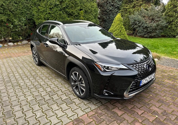 Lexus UX cena 139700 przebieg: 16200, rok produkcji 2022 z Libiąż małe 211